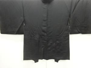 家屋に松笹模様刺繍絵羽織